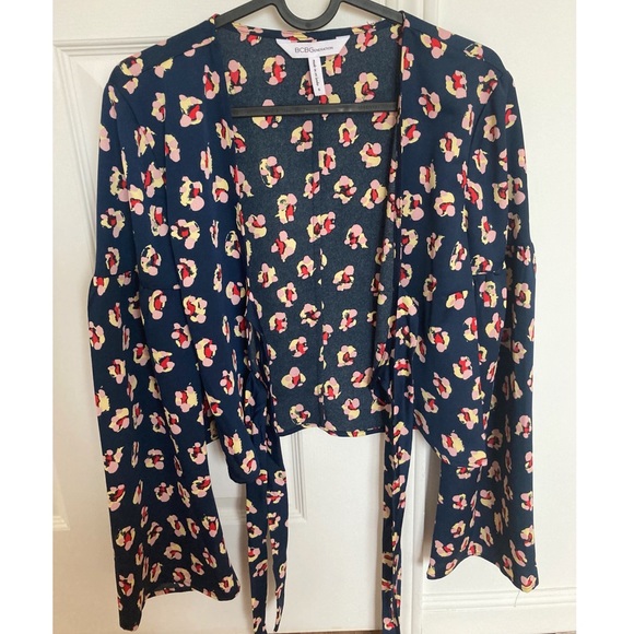 NWOT BCBGeneration blouse - Picture 4 of 4